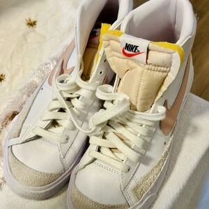 Nike Women's Blazers White and Pink High Top Sneakers